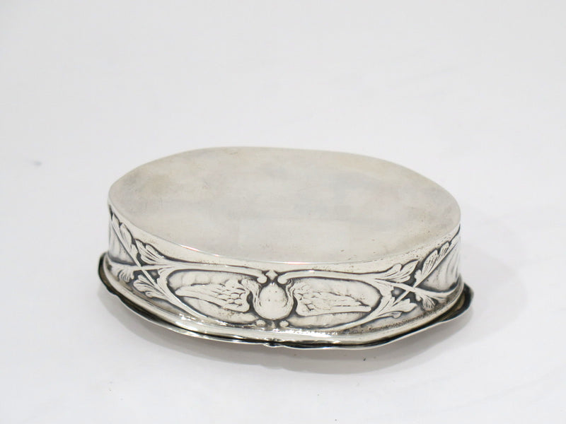 2 7/8 in - Sterling Silver Antique English 1900 Cupids Oval Snuff Box