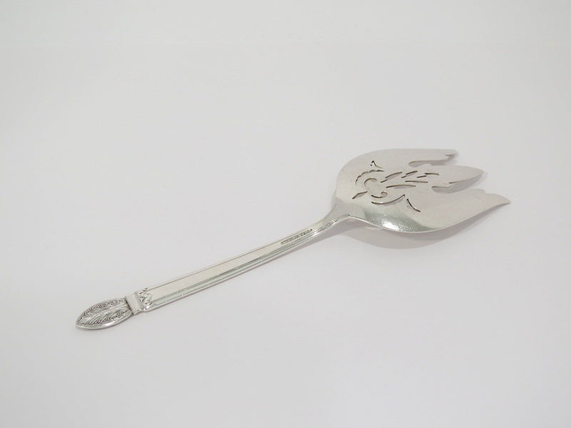 9 in Sterling Silver Reed & Barton Antique Openwork Leaf Handle Tip Serving Fork