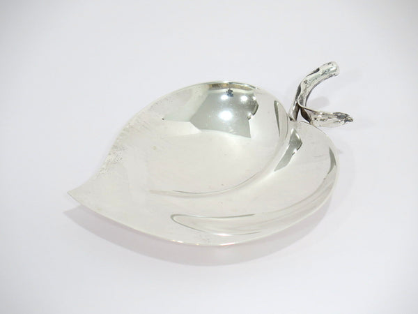 6 1/8 in - Sterling Silver Tiffany & Co. Antique Leaf-Shaped Candy Nut Dish
