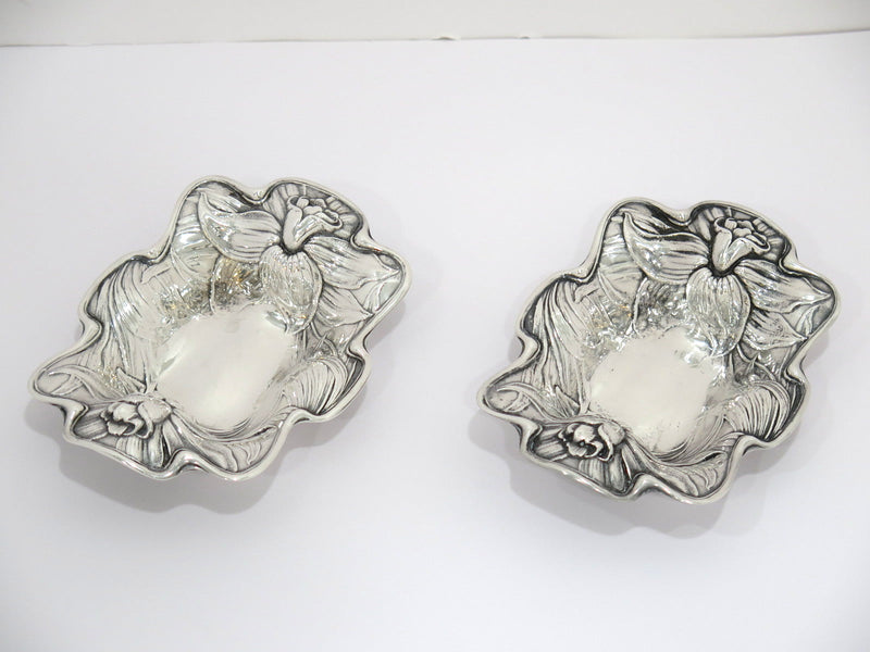 Pair of 5 3/8 in - Sterling Silver Gorham Antique Daffodil Candy Nut Dishes