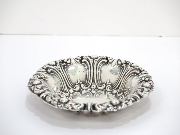 5.25 in Sterling Silver Frank M. Whiting Co. Antique Scroll Round Candy Nut Dish