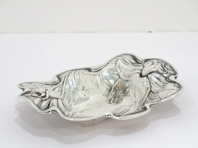 Pair of 5 3/8 in - Sterling Silver Gorham Antique Daffodil Candy Nut Dishes