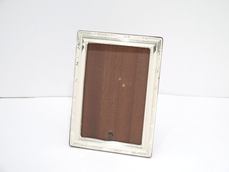 7 x 5 in (internal: 5 7/8 x 4 in) Sterling Silver Vintage Photo Frame