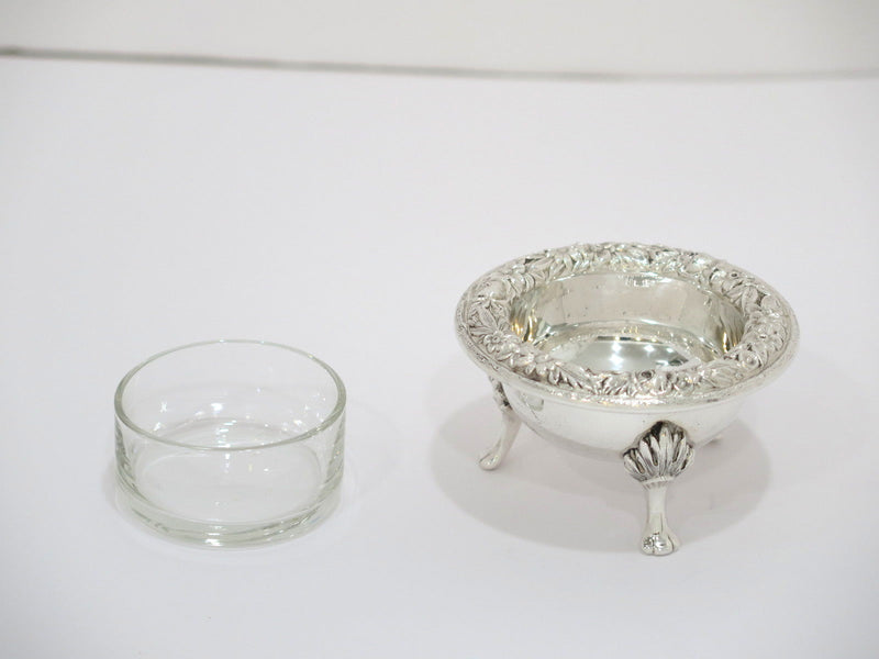 2.75 in Sterling Silver S. Kirk & Son Vintage Floral Repousse Footed Salt Cellar