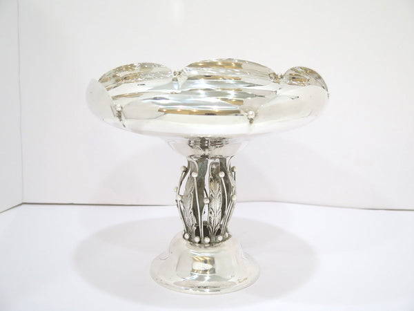 9.25 in - Sterling Silver Antique American Floral-Shaped Foot Wavy Rim Tazza