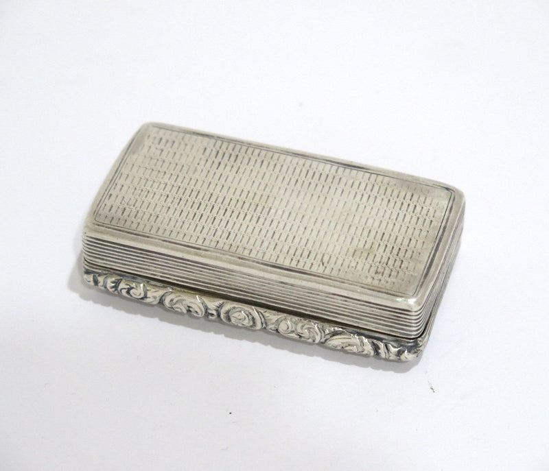 2 5/8 in - Sterling Silver Gold Wash Interior Antique English Georgian Snuff Box